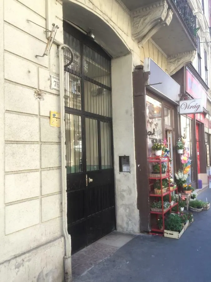 Ava'S Champagne Studio City Center-Andrash Street King Street Budapeszt Apartament