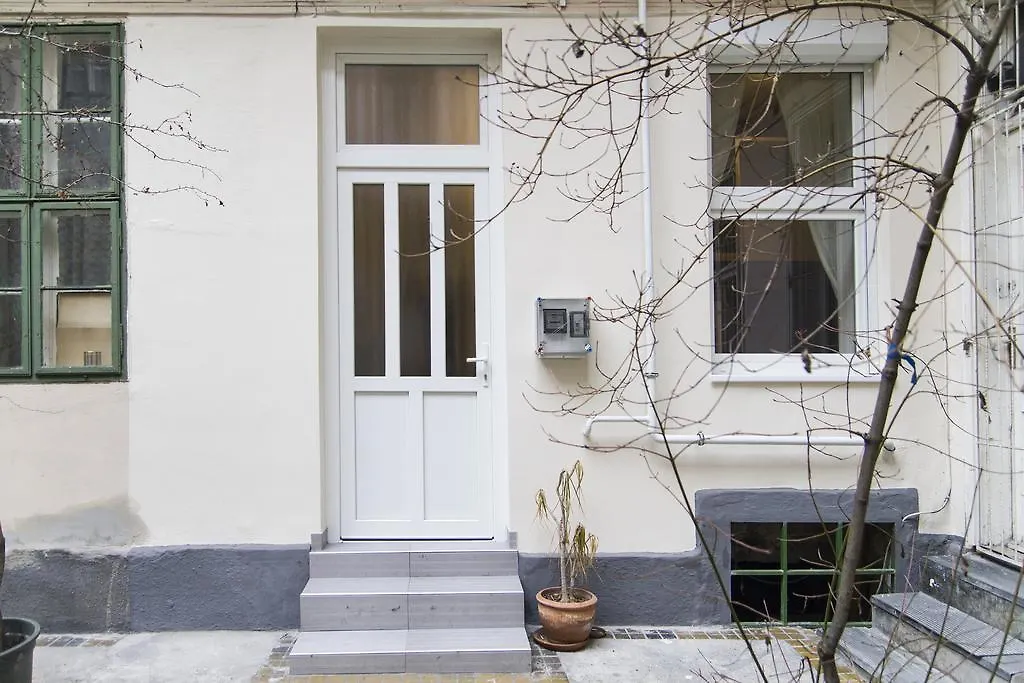 Ava'S Champagne Studio Apartment Budapest Hungary